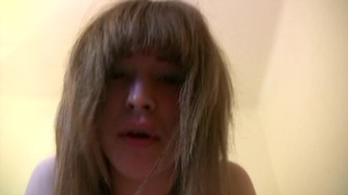 Рыжая Красавица Занимается Сексом В Спальне