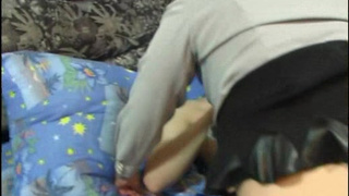 Толстушка в капронках кончает во время секса со студентом