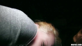 Секс в машине фото