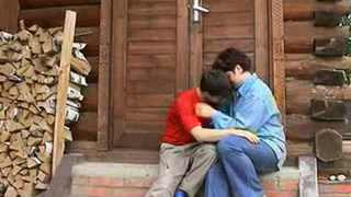 Мамаша помогла сыну забыть бывшую дав себя трахнуть в пещерку