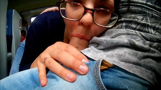 Отсос в автобусе от попутчицы