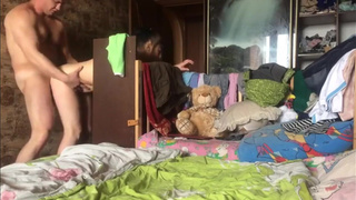 По Собачьи отжарил русскую шлюху и накончал полный презерватив