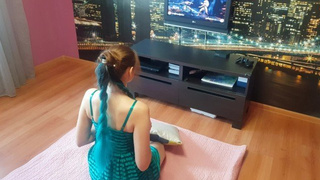 Брат чпокнул анал сестры за то что играла в его приставку