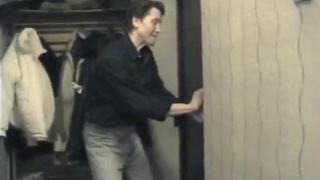 Русская девушка первый раз обсасывает писюн своему парню