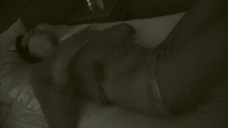 Маменька решила подрочить сыну